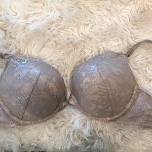 Victoria Secret bombshell